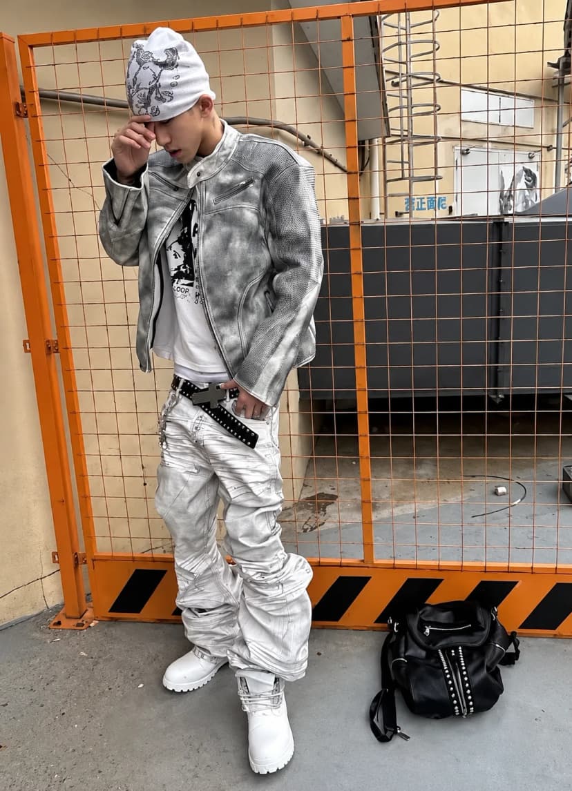 White Distressed Stacked Denim Pants 사진 1/4