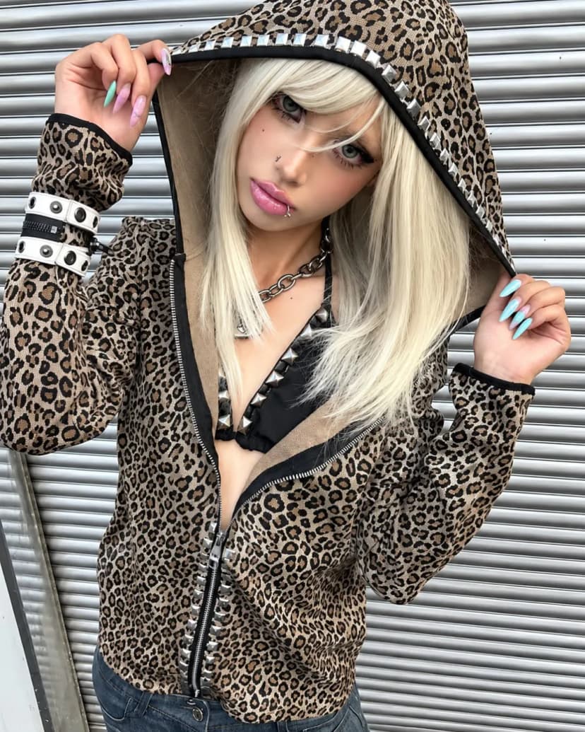 Fierce Leopard Zip-Up 사진 1/4