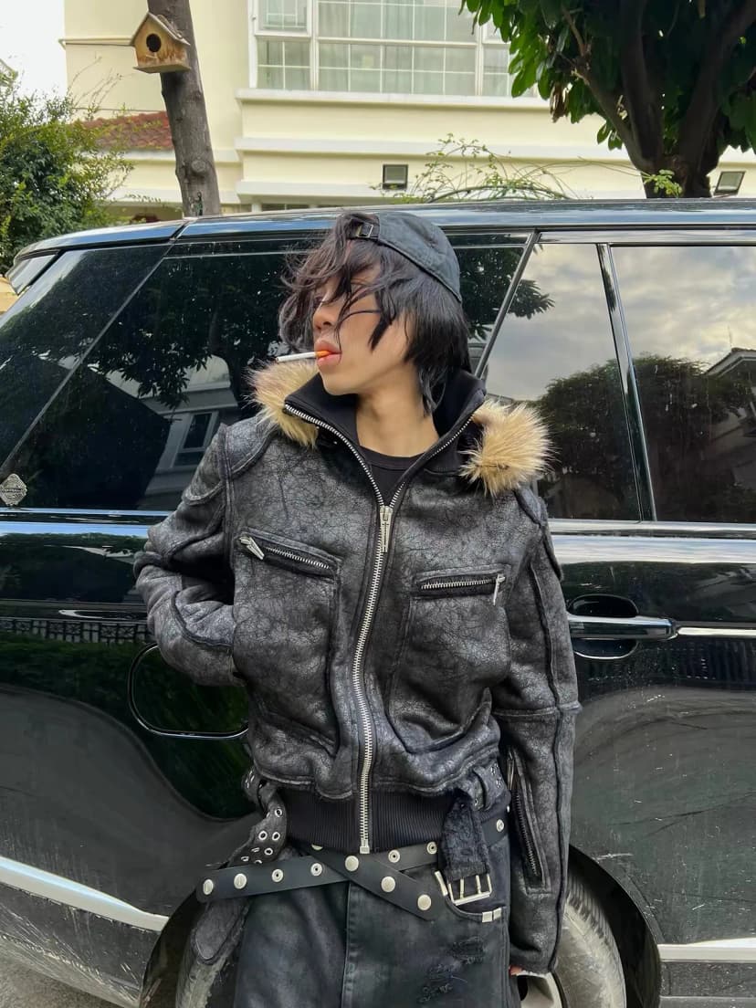 Glossed Predator Jacket 사진 1/8