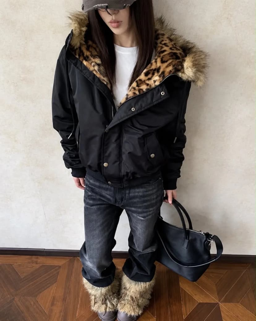 Fur Trimming Bomber Jacket 사진 1/4