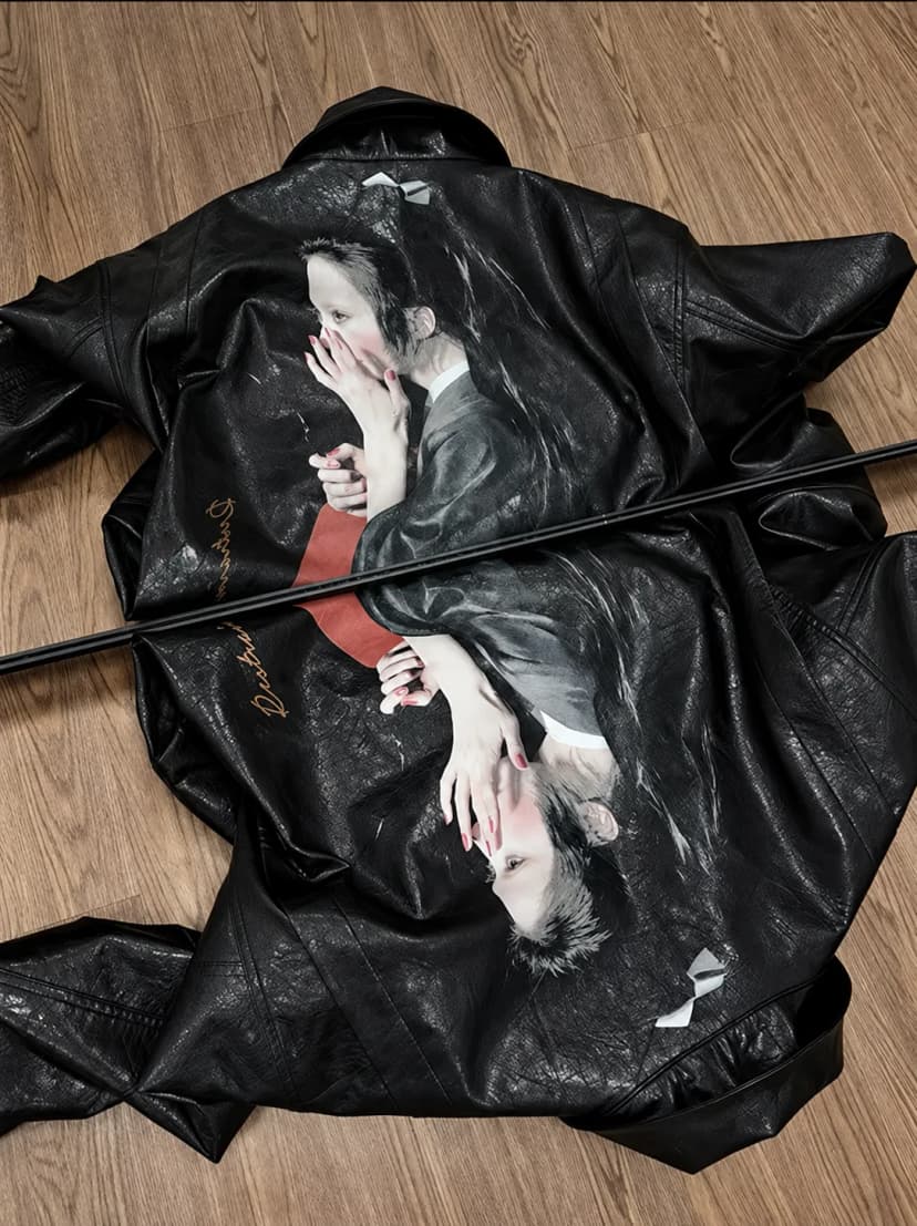 Drowning Portrait Leather Jacket 사진 1/3